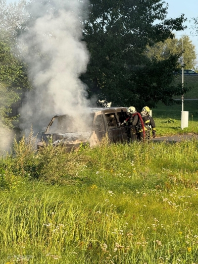 Valsts policija aizturējusi vīrieti aizdomās par automašīnu nodedzināšanu Lucavsalā