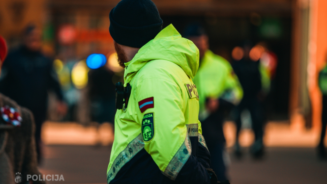 Policists formā