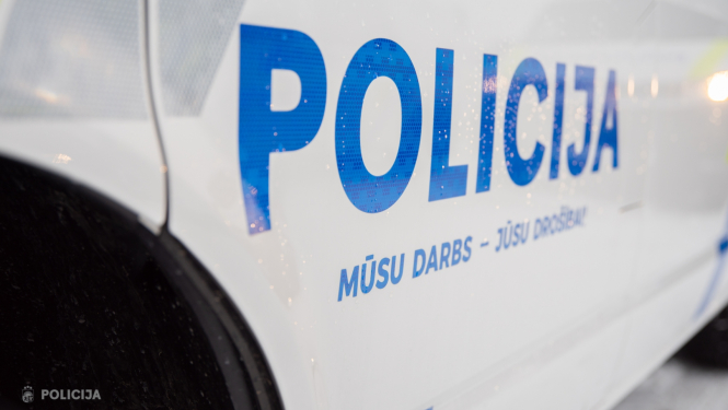 valsts policijas transportlīdzkeklis