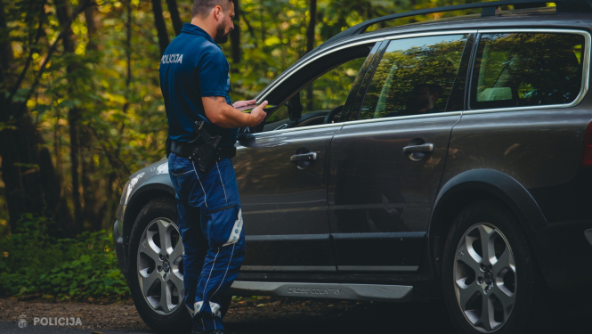 Valsts policijas darbinieks