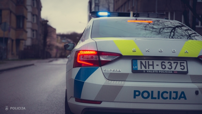 Valsts policijas automašīna