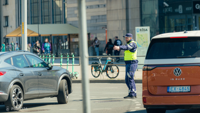 policija