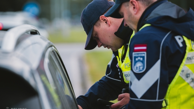 policijas amatpersonas
