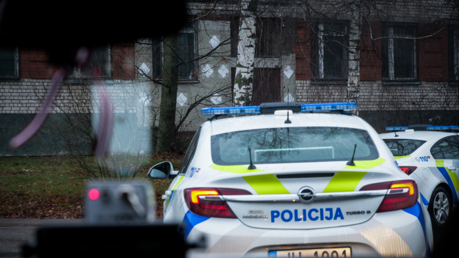 Valsts policijas automašīna