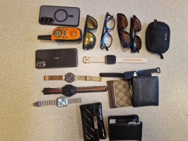 Telefoni, maki, pulksteņi, brilles, saulesbirlles.
