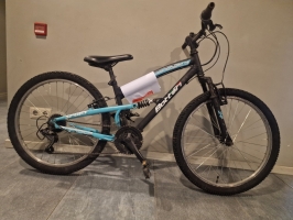 Melns ar zilu velosipēds "BOTTARI ANDALO" šasijas Nr. DSH210743441.