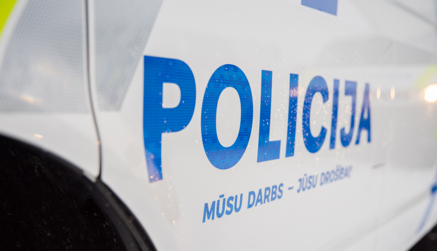 policija