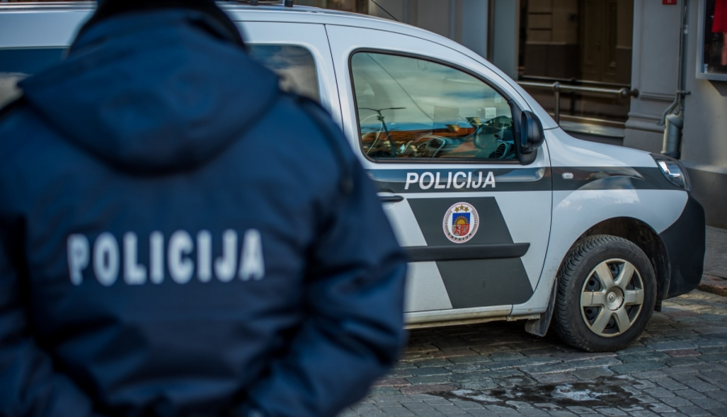 Saistībā ar akcizēto preču nelikumīgu apriti Rīgas Centrāltirgus teritorijā veiktas 89 kratīšanas; ir apcietinātas personas