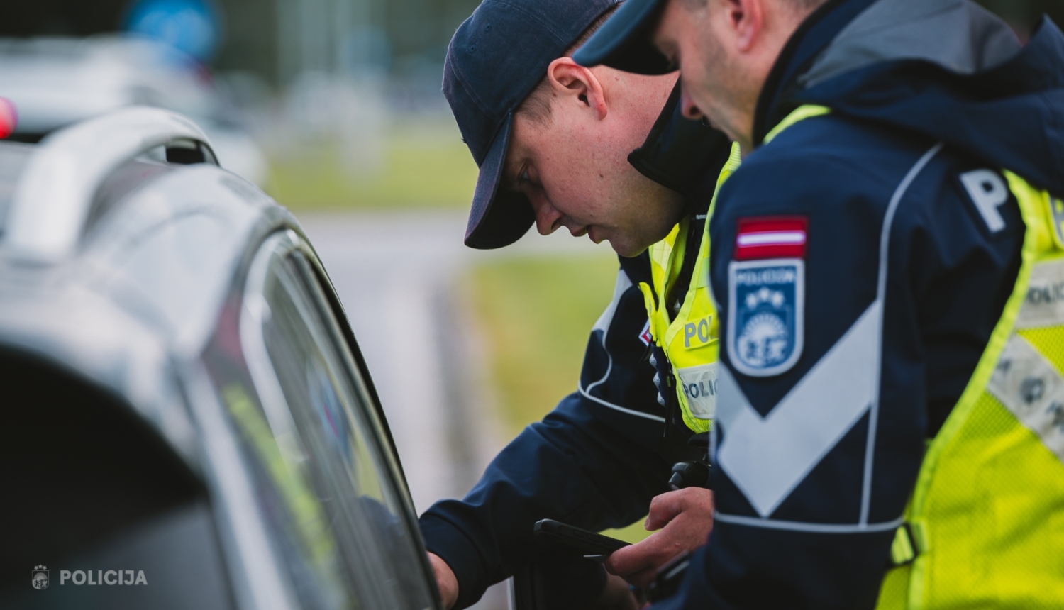 policijas amatpersonas