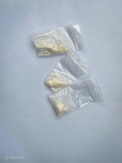 Ziepniekkalnā pie narkodīlera atrastas ekstazī tabletes un marihuāna