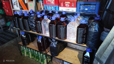 nelikumīga alkohola ražotne
