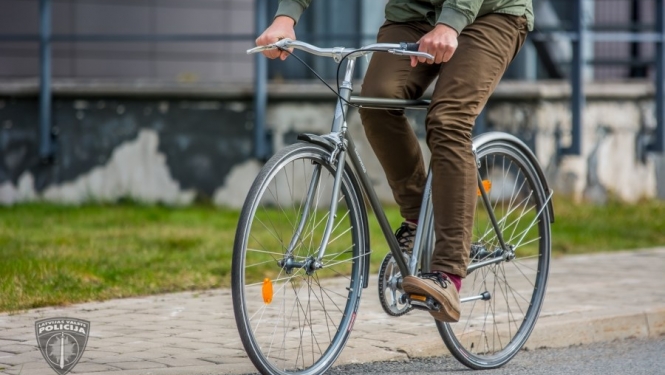 Par velosipēdu zādzību sēriju Sarkandaugavā, Vecmīlgrāvī un Klusajā centrā aizturēts vīrietis