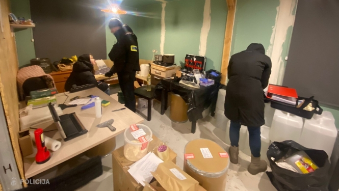 Valsts polcijas darbinieki atklājuši metamfetamīna ražotni