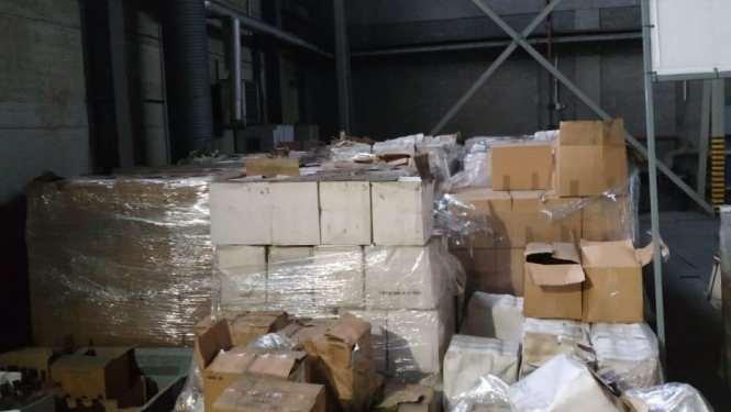 Valsts policija Rīgā atsavina nelegālās akcīzes preces – vairāk nekā 6,5 miljonus cigarešu un 32 tūkstošus litru alkohola