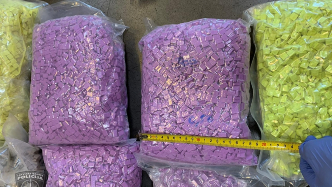 Policija aiztur organizētu grupu un izņem vairāk nekā 300 kilogramus dažādu narkotisko vielu