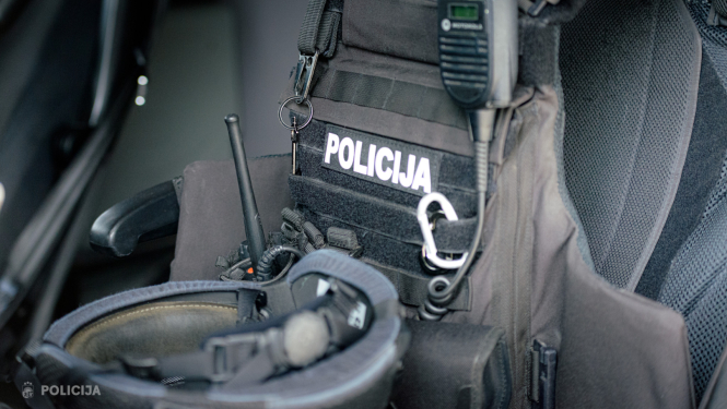 policija