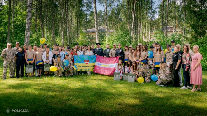 Valsts policijas organizētas nometnes dalībnieki