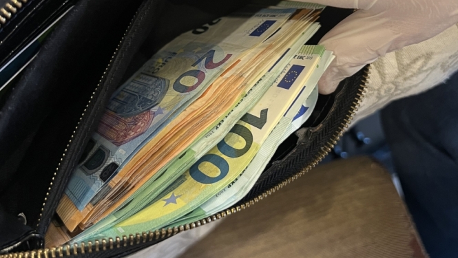 Valsts policija aiztur organizētu grupu, kura Latvijā ilgstoši realizējusi sintētiskos opeoīdus; grupas līderis - ieslodzītais
