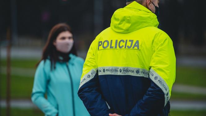 policijas darbinieks 