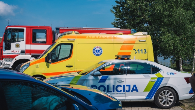 Dienestu automašīnas