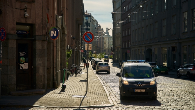 policijas mašīna