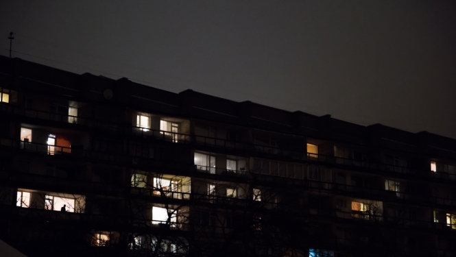 daudzdzīvokļu māja