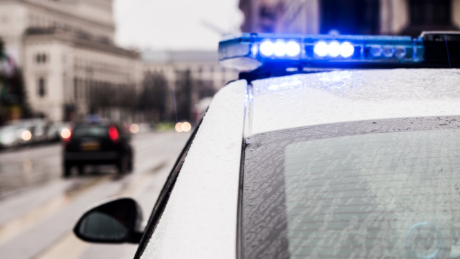 Policijas automašīna