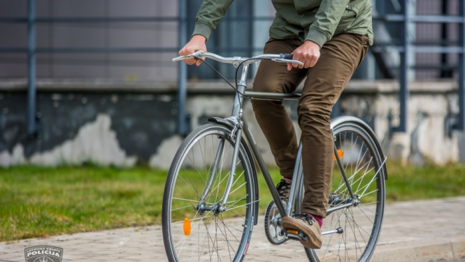 Par velosipēdu zādzību sēriju Sarkandaugavā, Vecmīlgrāvī un Klusajā centrā aizturēts vīrietis