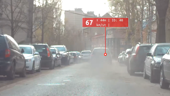 videofragments no pakaļdzīšanās BMW markas automašīnai