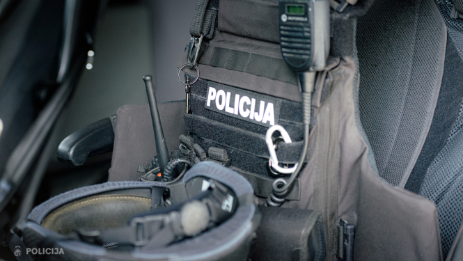 policija