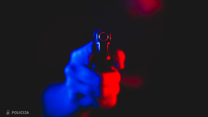 Ilustratīvs attēls ar ieroci