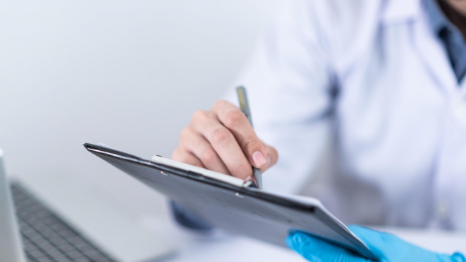 medicīnas darbinieks