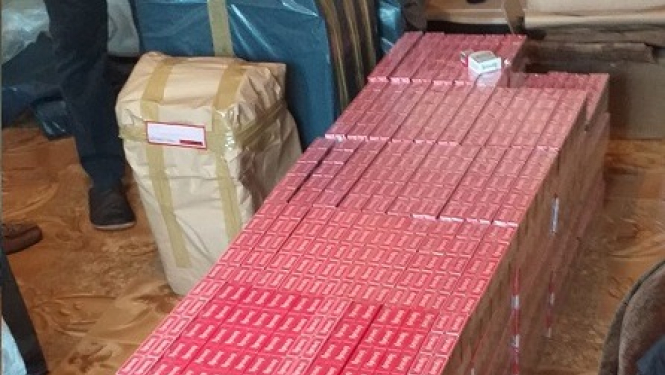 Ogres novadā veiktas vērienīgas kratīšanas nelegālo akcīzes preču apkarošanas jomā