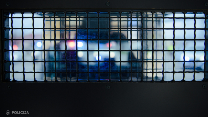 Valsts policijas mobilā iecirkņa restes