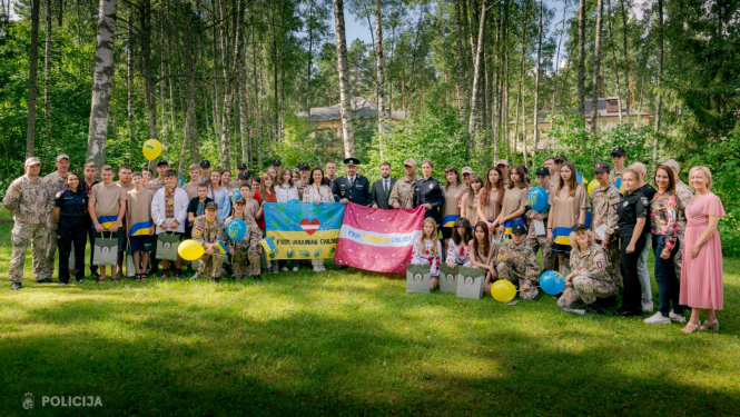 Valsts policijas organizētas nometnes dalībnieki