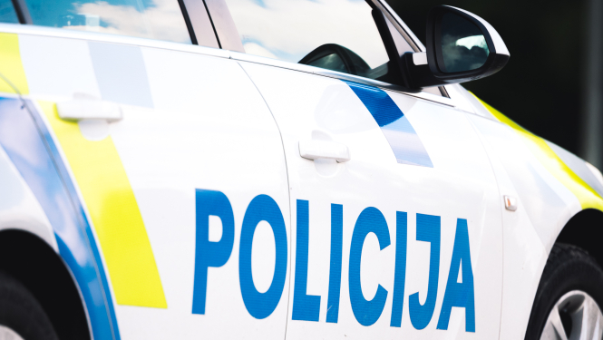 Policijas automašīna