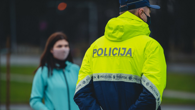 policijas darbinieks 