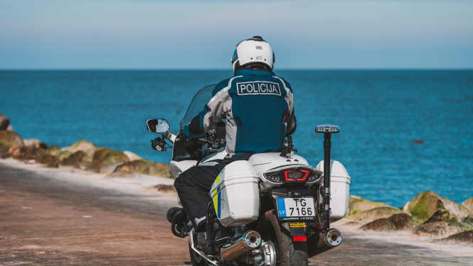 Policijas motoekipāža