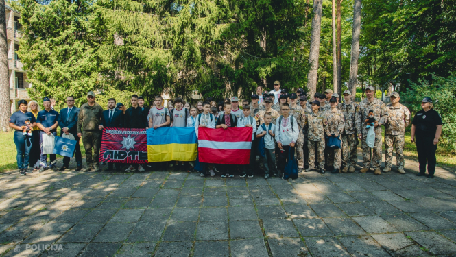 Nometnes dalībnieki