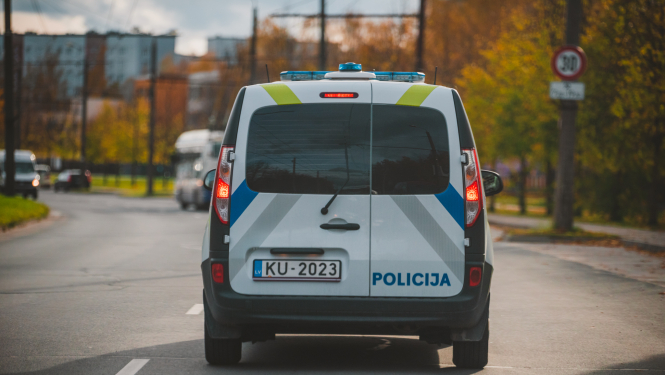 policija