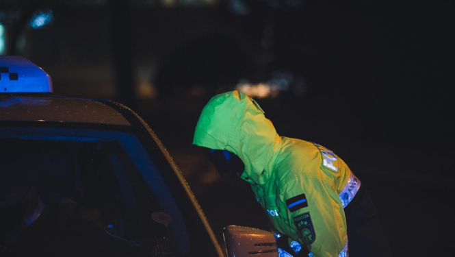 komandantstunda mājsēde