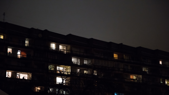 daudzdzīvokļu māja