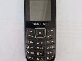 podziņu mobilais telefons Samsung