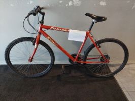 velosipēds “DIAMOND” sarkanā krāsā