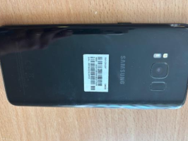mobilais telefons samsung melnā krāsā