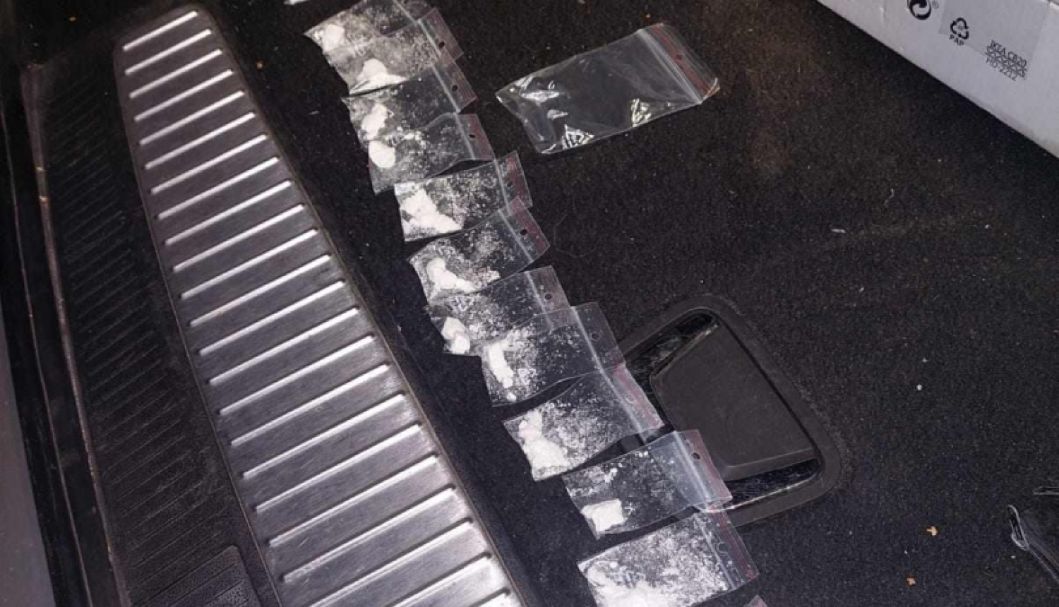 Par kokaīna glabāšanu Rīgas centrā aizturēts vīrietis