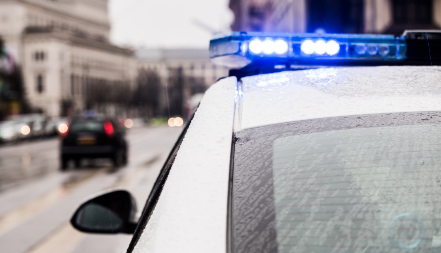 Policijas automašīna