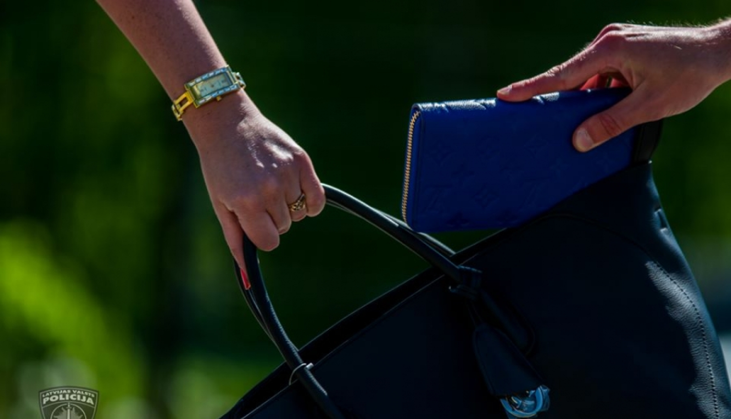 Rīgas Centrāltirgū policisti nekavējoties notver kabatzagli