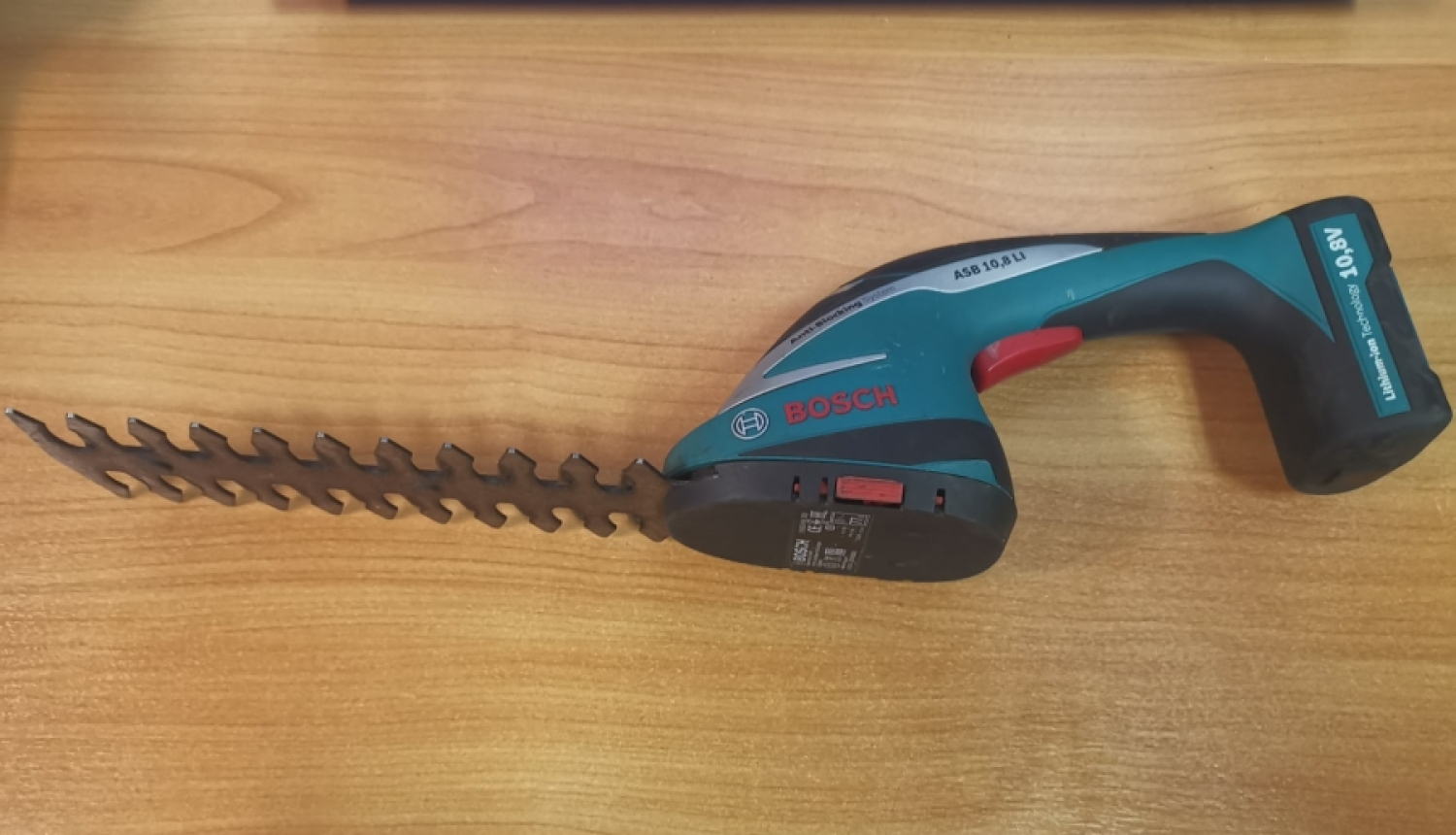 Par vairākām zādzībām Ķekavas, Olaines un Salaspils novados aizturējām vīrieti; aicinām atsaukties atsavināto mantu īpašniekus!