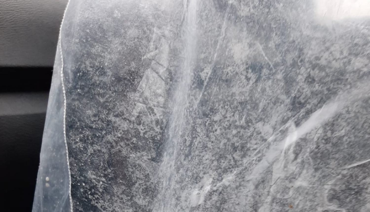 Par narkotiku, tostarp karfentanila, realizāciju aizturējām trīs vīriešus